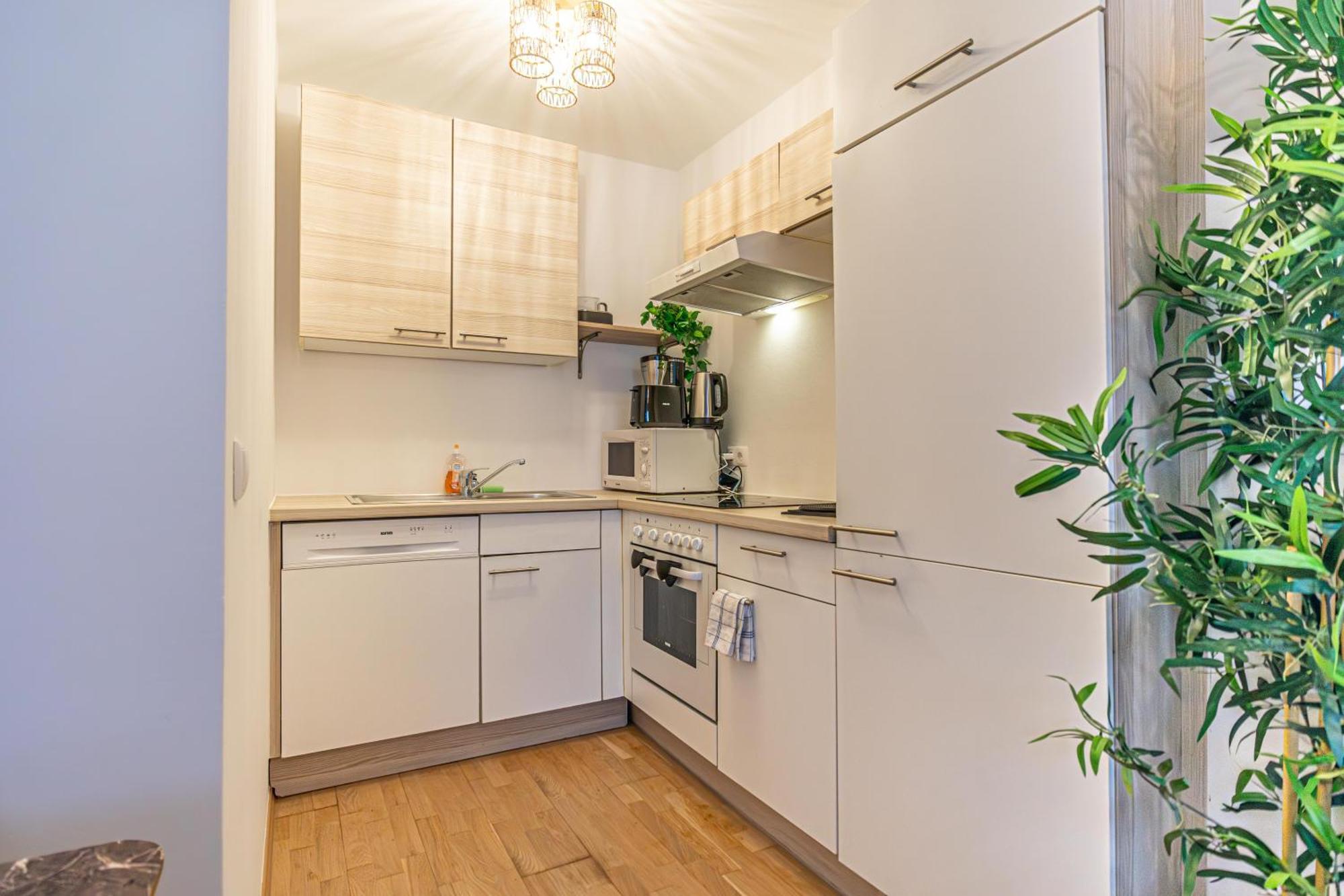 Superb Fully Equipped Apartment, 9 Min To City Center Via Metro Виена Екстериор снимка